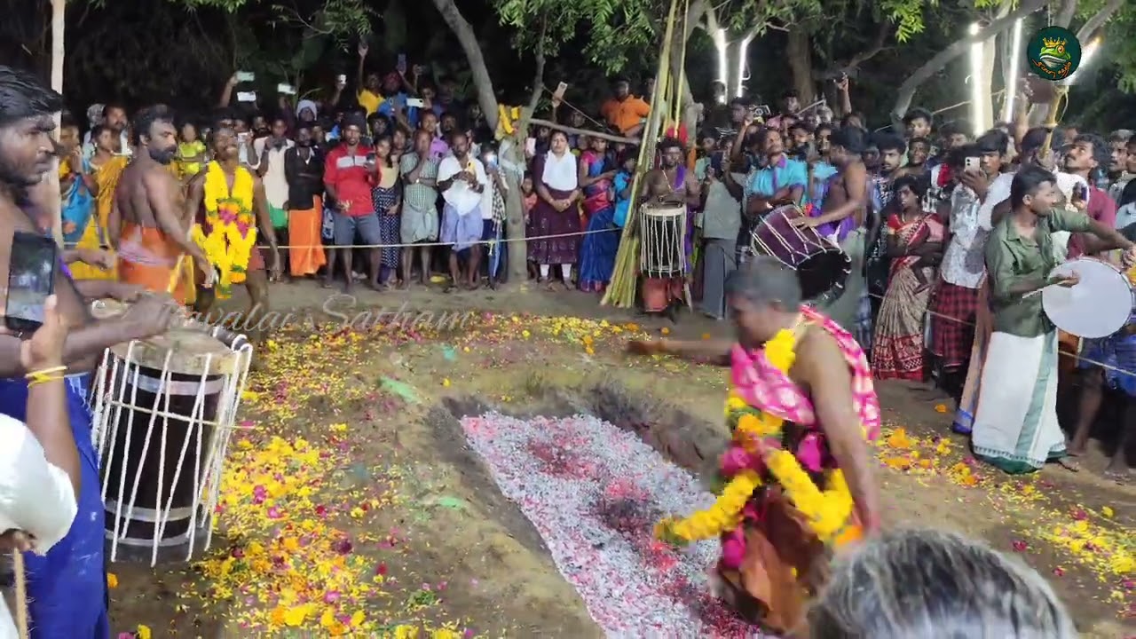 பூக்குழி திருவிழா #அசராமல் 🔥🔥🔥 தீயில் இரங்கும் சாமி #seelathikulam  #kovil kodai