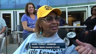 TEX@KC: Johnson talks Negro leagues, her experiences