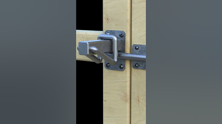 Simple automatic gate locking mechanism