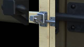 Simple automatic gate locking mechanism