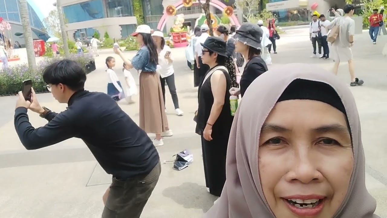 Day 2 Keliling Singapore Naik Transportasi Umum