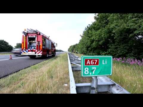 [VIDEO] Bermbrand op A67 tussen Eersel en Hapert 18-06-2017
