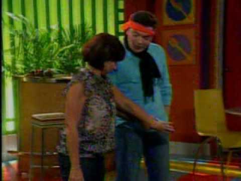 Mary Carmen Y wilmer ramirez en a que te ries.wmv