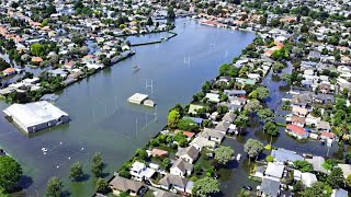 Napier flooded slightly, New Zealand. Heavy rains in Napier. / Natural Disasters.  Weather. Сlimate