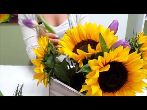 How to Make a Sunflower Centerpiece