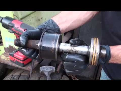 How to fix a leaking hydraulic cylinder on a fork lift part 1