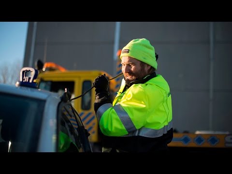 Video: 1 Ilmeinen Syy Pitää Auton Ovet Aina Lukittuna
