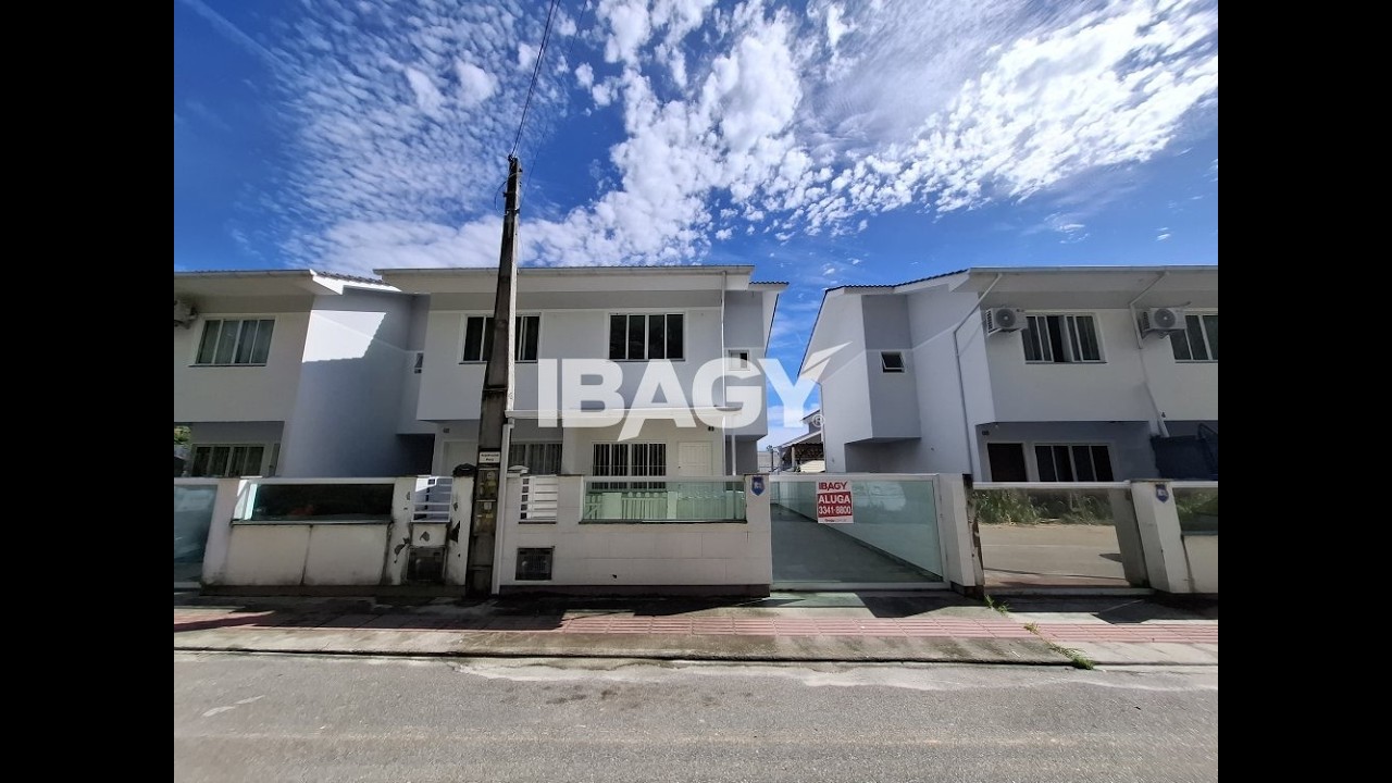 Casa com 02 suítes no bairro: Bela Vista/Palhoça