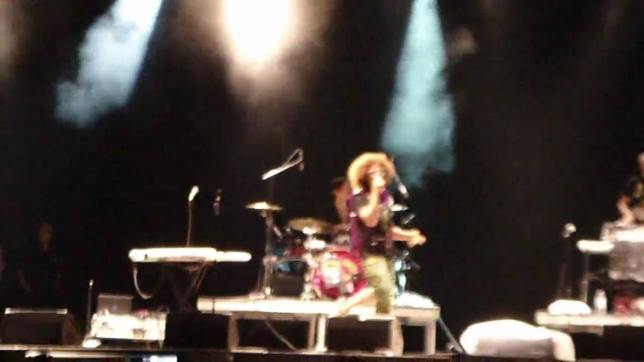 LMFAO I'm in New Jersey Trick Bamboozle Roadshow 2010 YouTube