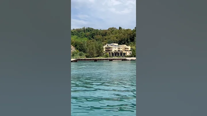 как называется лодка с яйцом в Абхазии? как называется лодка с яйцом в Абхазии?