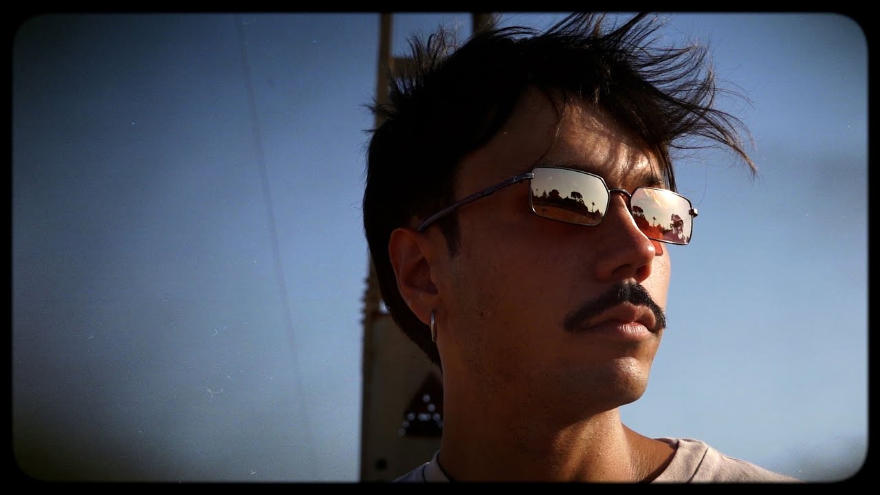 Watch Maxi & Gold - LOWKEY (Video Oficial) on YouTube Watch Maxi & Gold - LOWKEY (Video Oficial) on YouTube