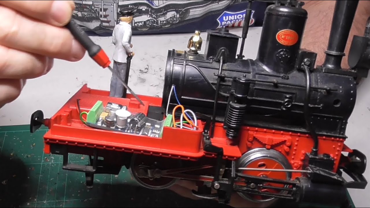 Uralte LGB 2010D Stainz digitalisieren