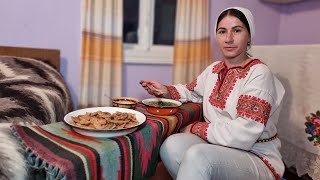 THE WOMAN LIVES ALONE IN THE MOUNTAINS! COOKING MEAT AND WILD MUSHROOMS