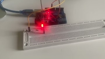 ARDUINO: Led on a breadboard.
