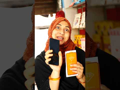 Screen guard free me lagwa liya 🤣 | #shorts #funny #husbandwifecomedy @tabrezkhanlife
