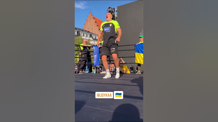Усик на відкритому тренуванні підспівує Заповіт (співає Бальзам). Бій 26.08 у Вроцлаві!