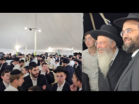 Tour at the Daled Minim Shuk at the BMG parking lot! We're honored to have the Rosh HaYeshiva visit.