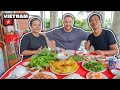 Kochen und essen bei einer vietnamesischen familie zuhause   originale kche in vietnam