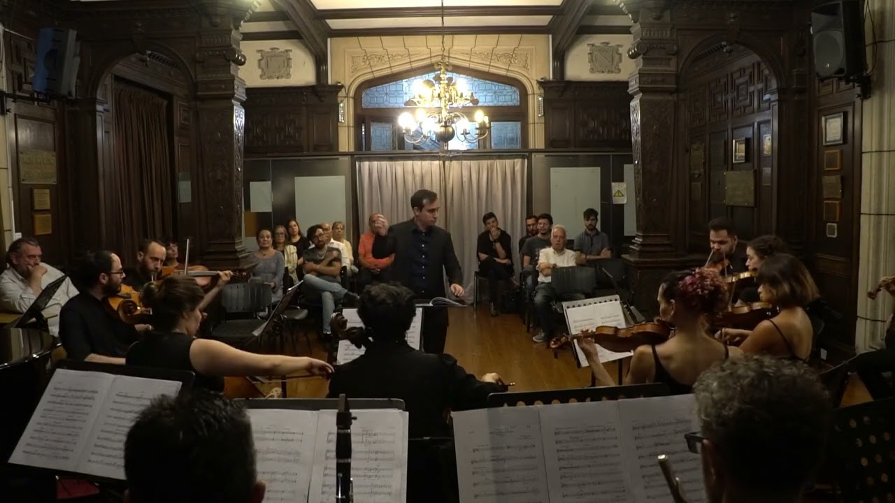 Aaron Copland, Appalachian Spring, Suite for 13 instruments. Conductor: Iván Rolón