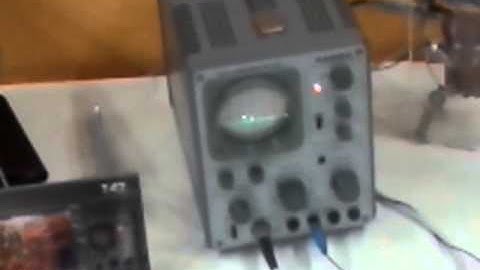 Oscilloscope pong