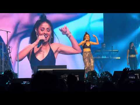 Crazy Kiya Re - Sunidhi Chauhan Adelaide show