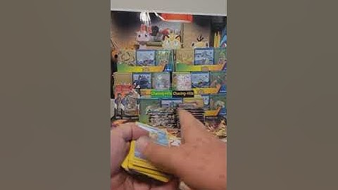 Whatnot Pokemon seller switches Moonbreon (Umbreon VMAX) out of a Break, gets only a 1 week ban: