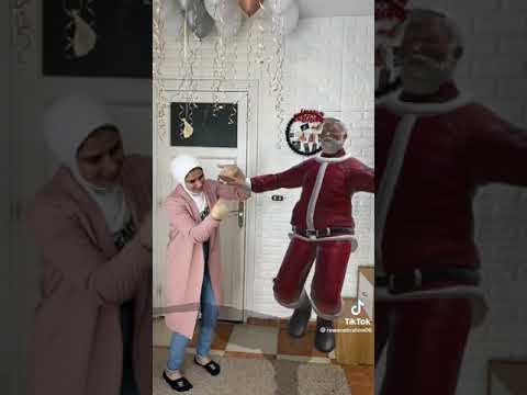 بص شوف الحلوة بتعمل أيه