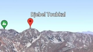 جبل توبقال يقف شامخا وسط سلسلة جبال الأطلس الكبير المغربية ، إليك المنظر عبر الأقمار الصناعية