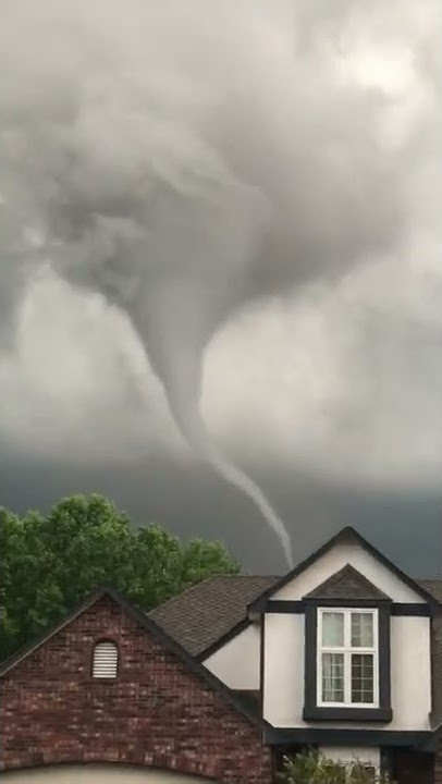 Andover Tornado Filmed Less Than Half a Mile Away || ViralHog