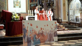Vigilia de Pentecostés, en la Catedral presidida por el Arzobispo
