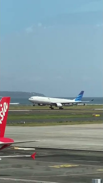 Garuda Indonesia A330-300  landing at Bali Airport #short #landing #aviation