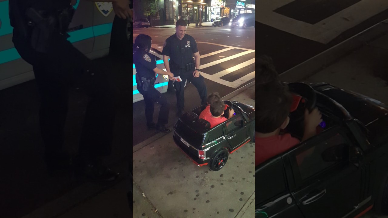 video phone beyonce mp3 Twins in Toy Car Get Pulled over By Police Officers
