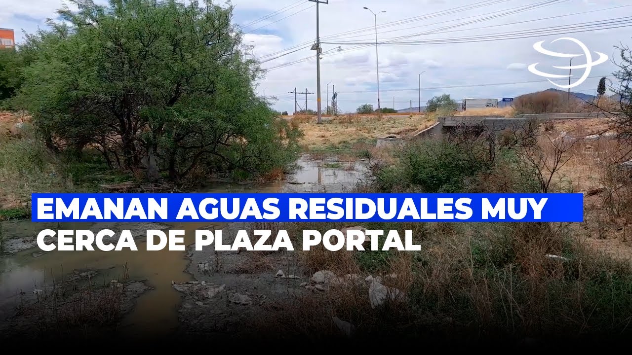 Emanan aguas residuales muy cerca de Plaza Portal