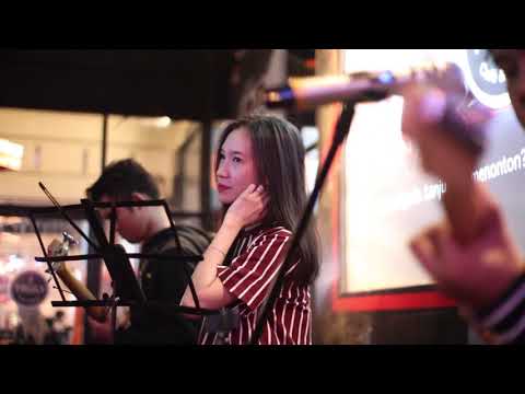 WHITE FRAME - Cantik ( Live music cover ) #malamminggutrulycafe #Bengkulu