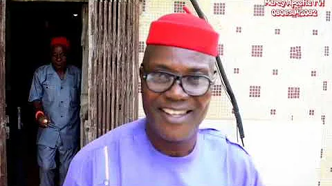 Chief Tony Udoh,Ikwelle Ezeakonobi gives her daugh...