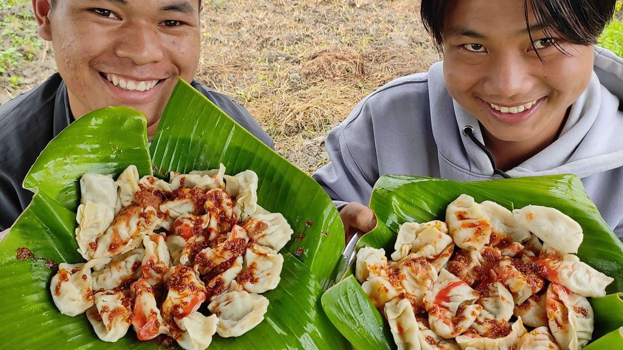 Chicken Momo Eating Challange / kangleipaki Echil Enao - YouTube