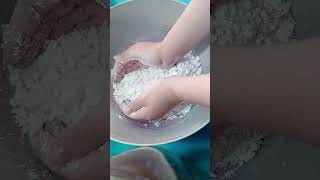 #asmrchalk #satisfying #asmr #cornstarch #relax #satisfyingvideo #relaxing #shorts #viralshorts