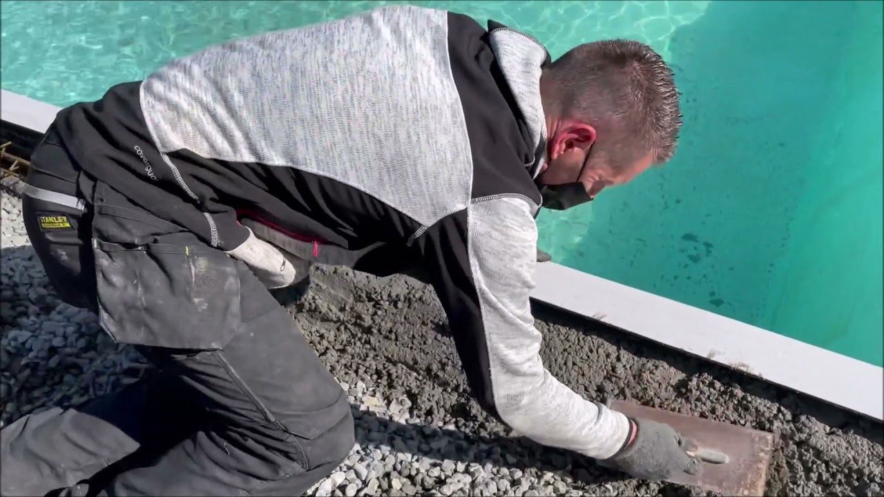 Piscine ceinture béton : étape 2 le béton