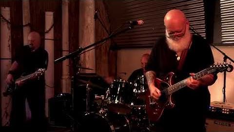 Reeves Gabrels and His Imaginary Friends - Conversation