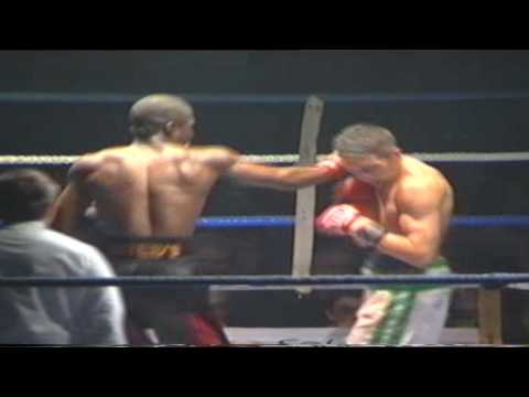 Jose Luis Navarro El Cazador vs Delroy Bryan 5