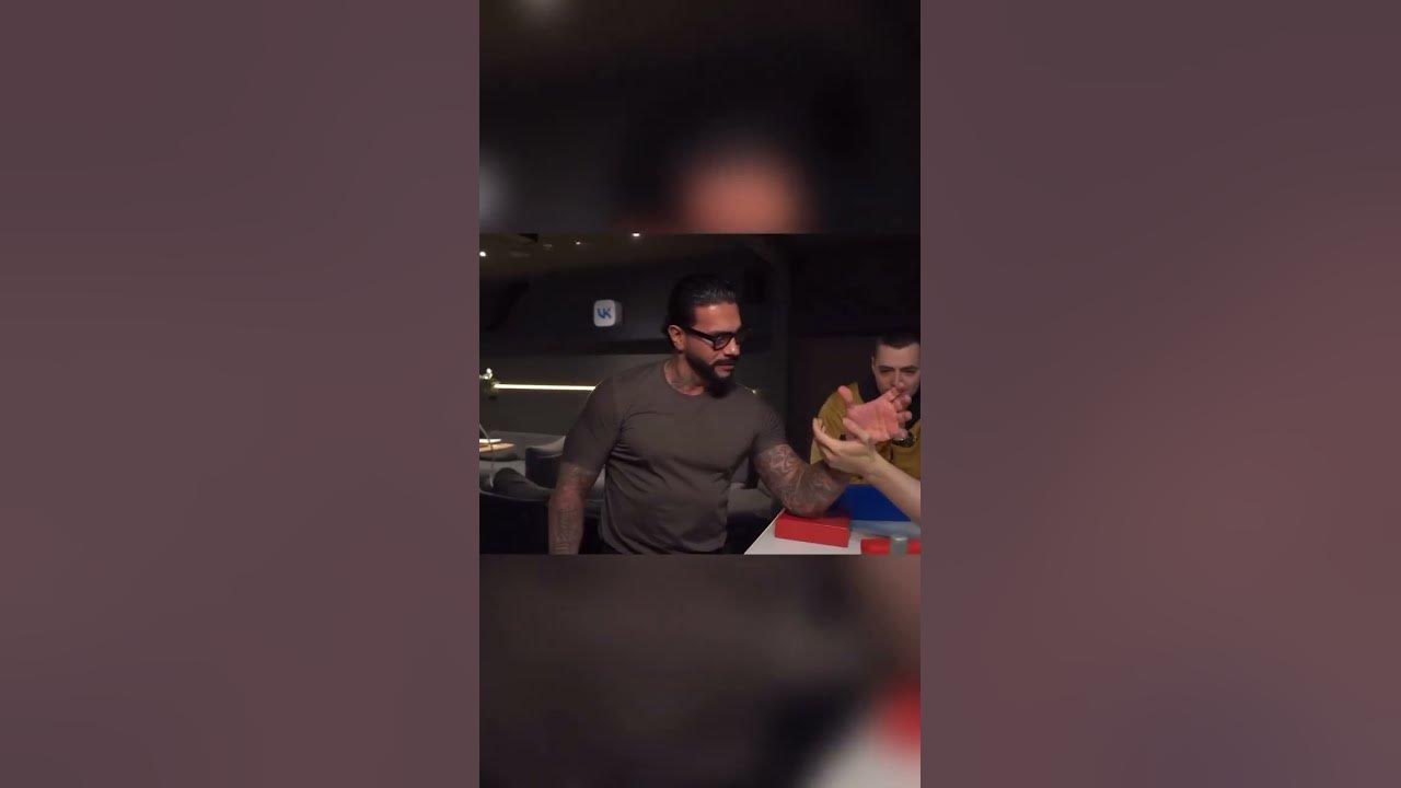 Максим Битаров Акимбо