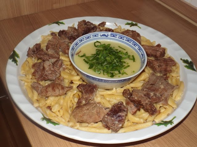 Ponytaillar tiqinlar bilan