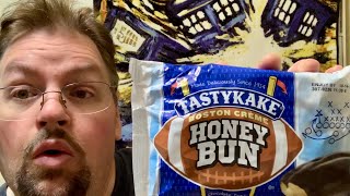 Too Sweet : Tastykake Boston Cream Honeybun
