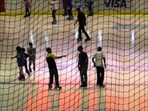 The Dubai Mall :: Ice Rink :: Dancing Arabs on the ice