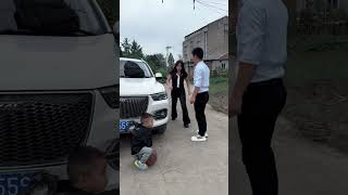 你的一个举动可能挽回一个家庭,驾车的朋友们,车子启动之前一定要检查四周是否安全#传递正能量卢小齐·K99#劇情#生活#情感#shorts