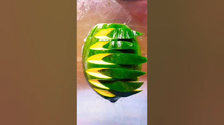 vegetable carving design #cuttingart #cuttingskills #trending #papaya cutting #youtubeshorts