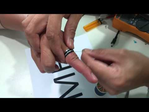 วีดีโอ: วิธีถอดแหวนออกจากมือ