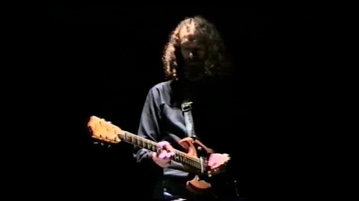 Steve & Linda Hillman: "Accumulator" Live in Cardi...
