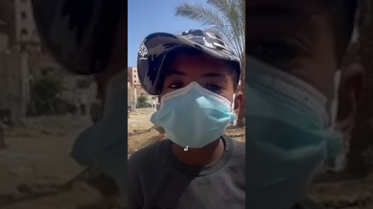 "بدنا نحطه في قبر تاني".. طفل يبحث عن جثمان جدّه الشهيد داخل مجمع ناصر الطبي في خان يونس
