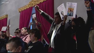 Tennessee’s House expels 2 of 3 Democrats over guns protest